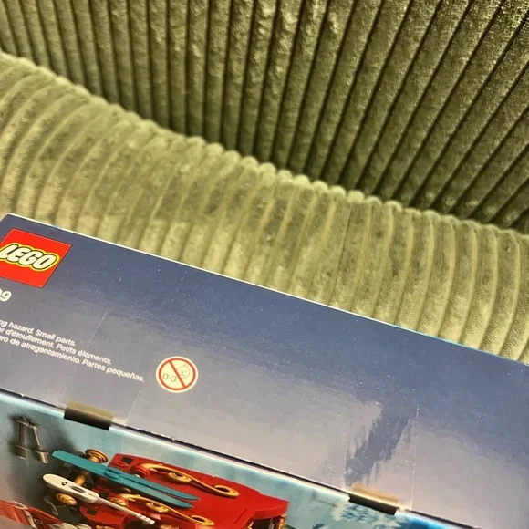 LEGO NEW Santa Sleigh with Reindeer Set - Picture 7 of 7